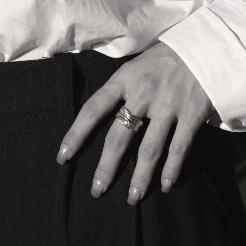 Bague plume ouverte acier