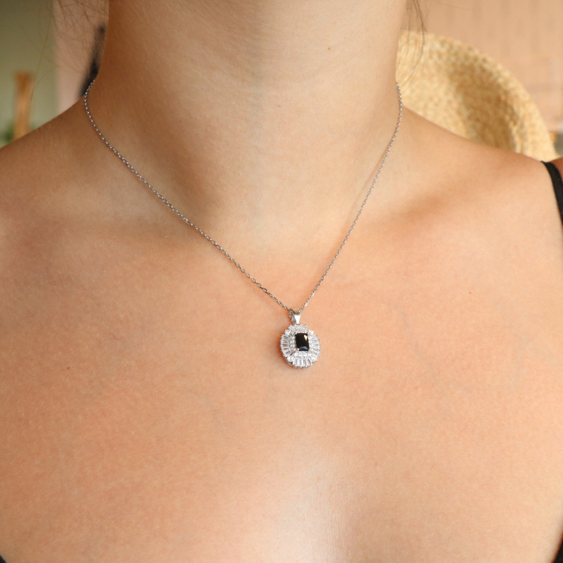 Pendentif ovale oxydes rectangle noir
