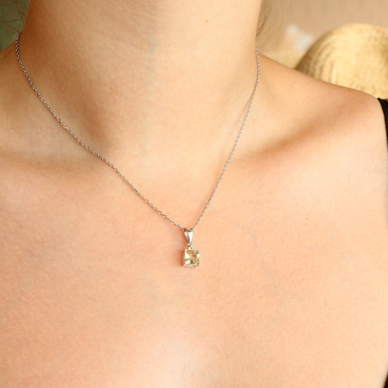 Pendentif carré quartz et péridot