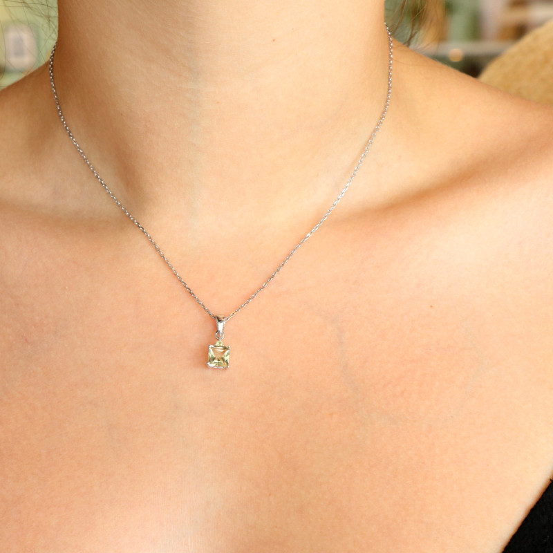 Pendentif carré quartz et péridot