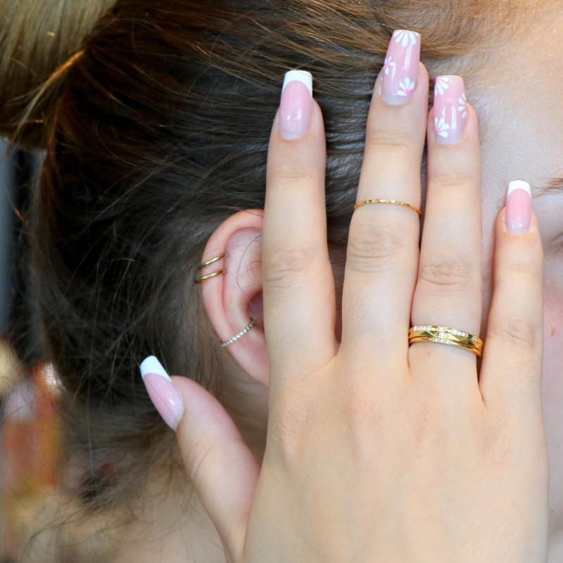 Bague fine 1 oxyde facetté acier doré