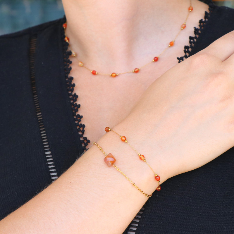 Bracelet chaîne sphères cornaline - acier doré