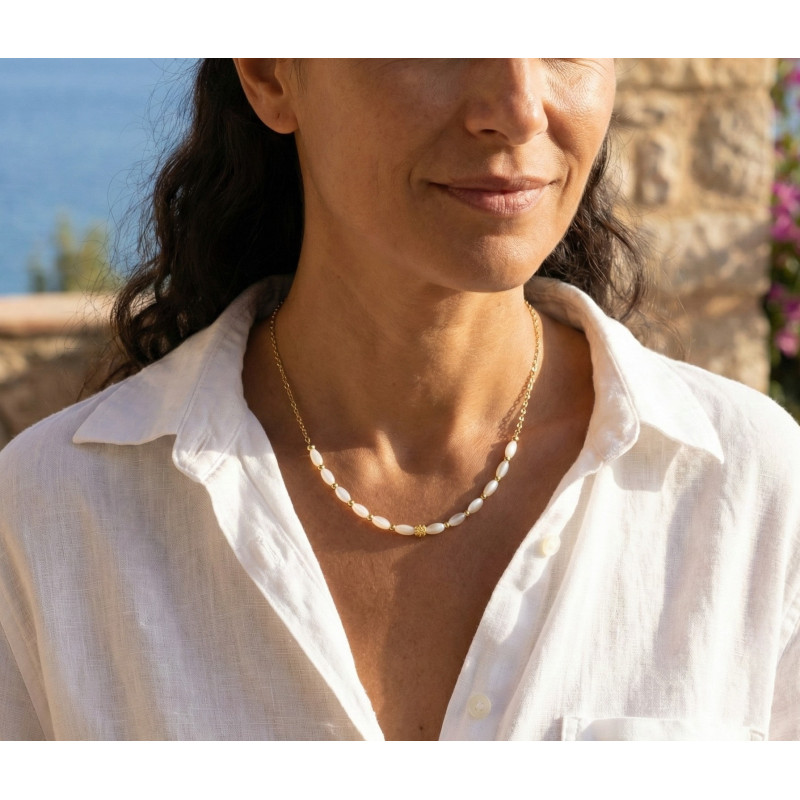 Collier nacre allongée - acier doré