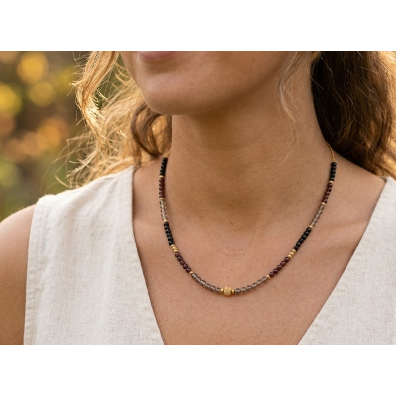 Collier perles grenat, quartz et verre noir - acier doré
