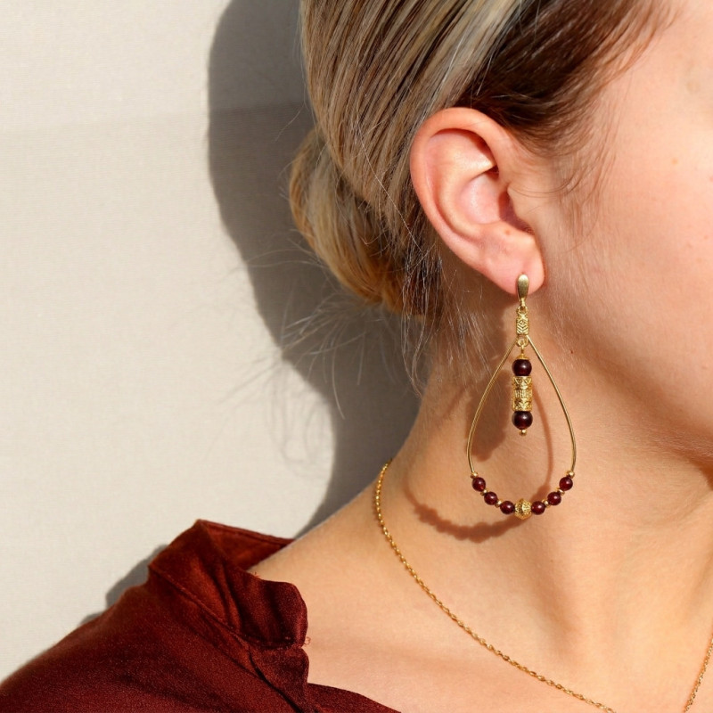 Boucles goutte grenat - acier doré